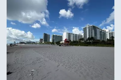 2401 Collins Ave #610, Miami Beach, FL 33140 - Photo 3