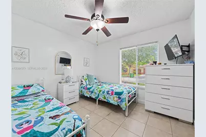 522 NE 20th Ave, Homestead, FL 33033 - Photo 5