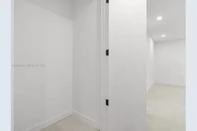 2200 Brickell Avenue #402, Miami, FL 33129 - Photo 25