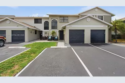 10720 NW 11th St, Pembroke Pines, FL 33026 - Photo 1