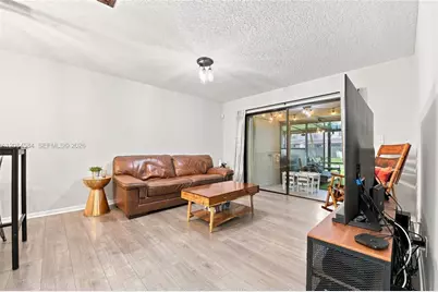 10720 NW 11th St, Pembroke Pines, FL 33026 - Photo 7