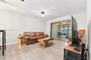 10720 NW 11th St, Pembroke Pines, FL 33026 - Photo 7