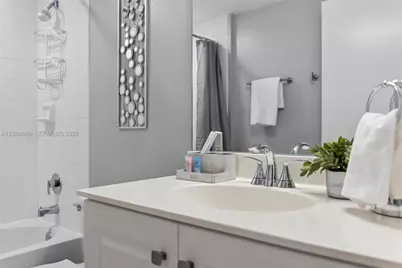 18100 N Bay Rd #308, Sunny Isles Beach, FL 33160 - Photo 5