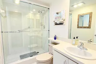 3980 Oaks Clubhouse Dr, Pompano Beach, FL 33069 - Photo 23