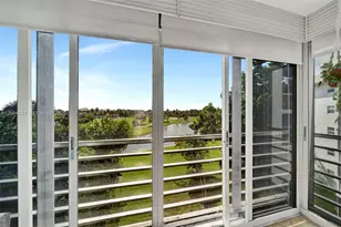 3980 Oaks Clubhouse Dr, Pompano Beach, FL 33069 - Photo 25