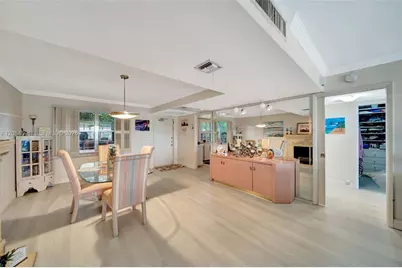 3980 Oaks Clubhouse Dr #409, Pompano Beach, FL 33069 - Photo 9