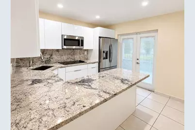 7548 NW 173rd Ter, Hialeah, FL 33015 - Photo 5