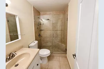 7548 NW 173rd Ter, Hialeah, FL 33015 - Photo 9