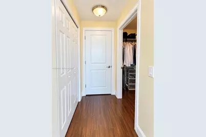 90 SW 3rd St #1403, Miami, FL 33130 - Photo 13