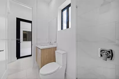 19581 NE 14th Ave, Miami, FL 33179 - Photo 17