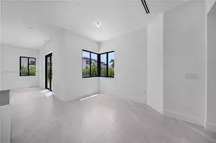 19581 NE 14th Ave, Miami, FL 33179 - Photo 9