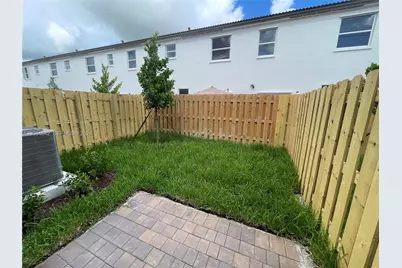 2568 SE 25th Rd #2568, Homestead, FL 33035 - Photo 11