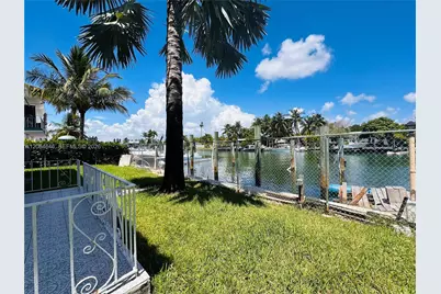 2045 Calais Dr #6, Miami Beach, FL 33141 - Photo 1