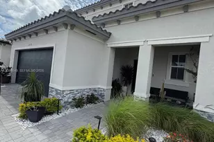 2618 SE 9th St, Homestead, FL 33035 - Photo 1