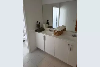 2618 SE 9th St, Homestead, FL 33035 - Photo 9