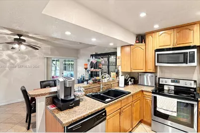 7597 NW 75th Ave, Tamarac, FL 33321 - Photo 11