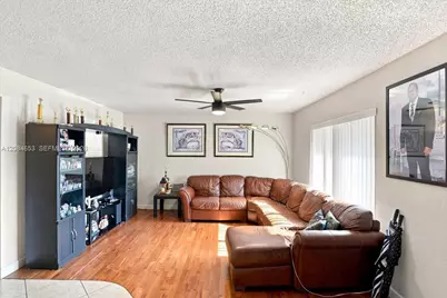 7597 NW 75th Ave, Tamarac, FL 33321 - Photo 7