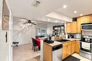 7597 NW 75th Ave, Tamarac, FL 33321 - Photo 13