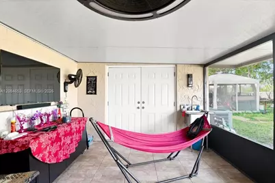 7597 NW 75th Ave, Tamarac, FL 33321 - Photo 27
