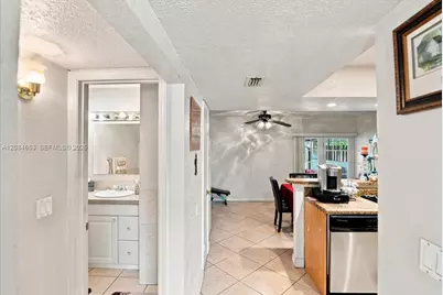 7597 NW 75th Ave, Tamarac, FL 33321 - Photo 9