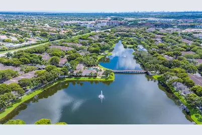 2474 Centergate Dr #203, Miramar, FL 33025 - Photo 15