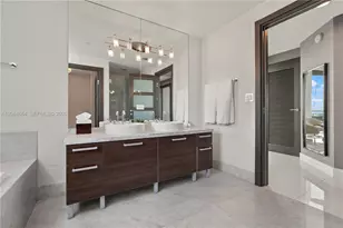 244 Biscayne Blvd, Miami, FL 33132 - Photo 21
