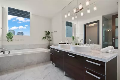 244 Biscayne Blvd #PH4908, Miami, FL 33132 - Photo 19