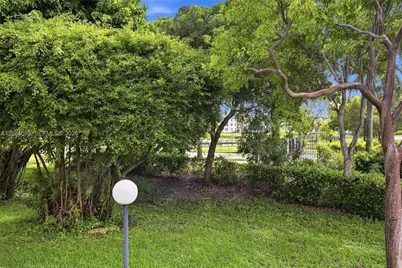 9905 NW 9th St Cir #12-21, Miami, FL 33172 - Photo 27