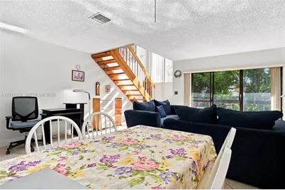 9905 NW 9th St Cir #12-21, Miami, FL 33172 - Photo 11