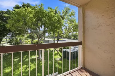 9905 NW 9th St Cir #12-21, Miami, FL 33172 - Photo 25