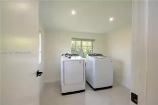 323 NW 104th Terrace, Miami, FL 33150 - Photo 19