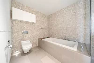 88 SW 7th St #2312, Miami, FL 33130 - Photo 17