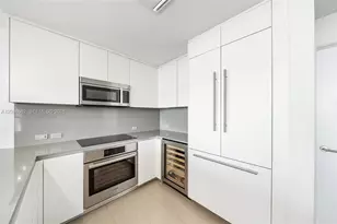 88 SW 7th St, Miami, FL 33130 - Photo 7