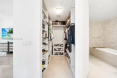 88 SW 7th St #2312, Miami, FL 33130 - Photo 19