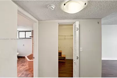 471 Ives Dairy Rd #202-3, Miami, FL 33179 - Photo 23