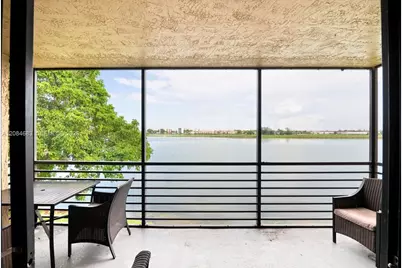 471 Ives Dairy Rd #202-3, Miami, FL 33179 - Photo 15
