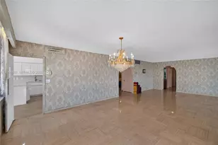 5660 W Collins Ave, Miami Beach, FL 33140 - Photo 23