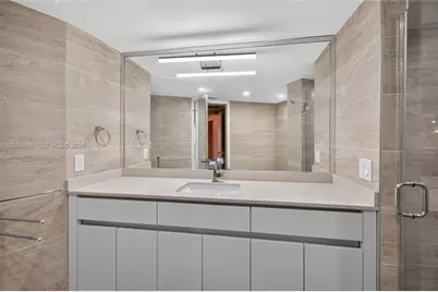 5660 W Collins Ave #6D, Miami Beach, FL 33140 - Photo 37