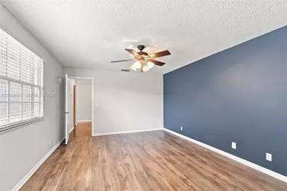 10922 Chandler Dr, Cooper City, FL 33026 - Photo 25