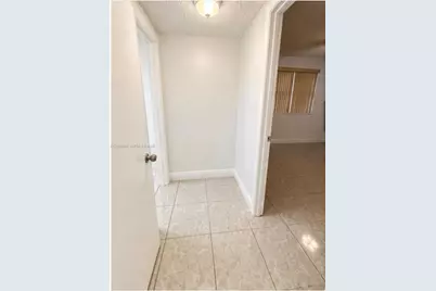8160 Geneva Ct #115, Doral, FL 33166 - Photo 5
