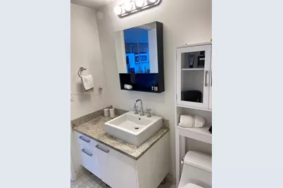 185 SW 7th St #3206, Miami, FL 33130 - Photo 7