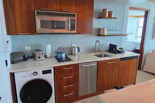 6801 Collins Ave, Miami Beach, FL 33141 - Photo 9