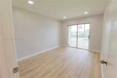2100 Springdale Blvd #314, Palm Springs, FL 33461 - Photo 3