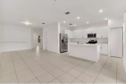 18414 SW 2nd St, Pembroke Pines, FL 33029 - Photo 7