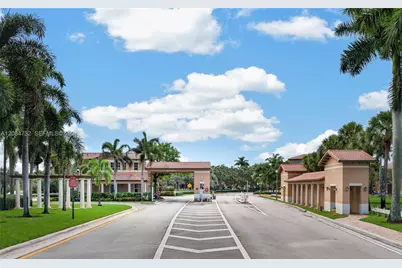 628 SW 147th Ter, Pembroke Pines, FL 33027 - Photo 41