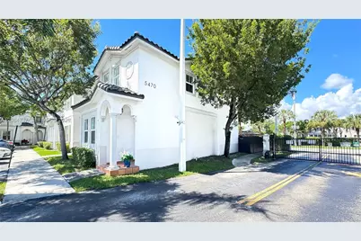 5470 NW 107th Ave #801, Doral, FL 33178 - Photo 3