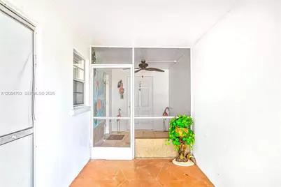 600 Pine Dr #104, Pompano Beach, FL 33060 - Photo 7