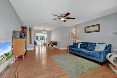 2083 SW 13th Ave, Boynton Beach, FL 33426 - Photo 5