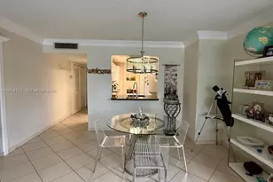 121 Golden Isles Dr, Hallandale Beach, FL 33009 - Photo 17