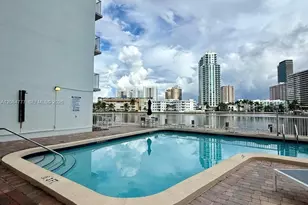 121 Golden Isles Dr, Hallandale Beach, FL 33009 - Photo 45